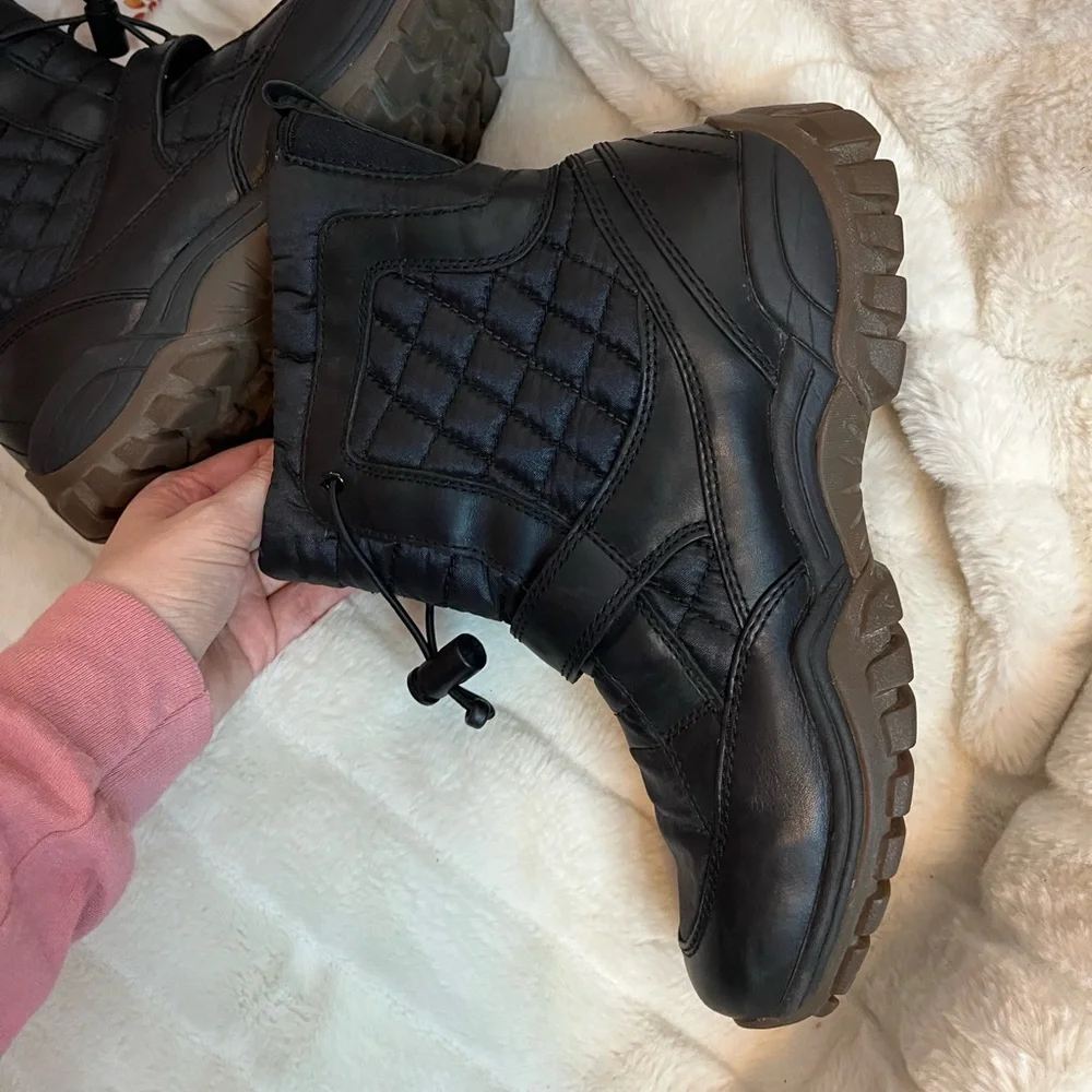 Rockport Women’s 9 Black Quilted Waterproof Fabric Winter Spring Snow Boots Fall